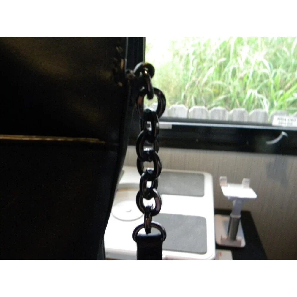 Simply Vera Remsen Crossbody Bag - Picture 7 of 11